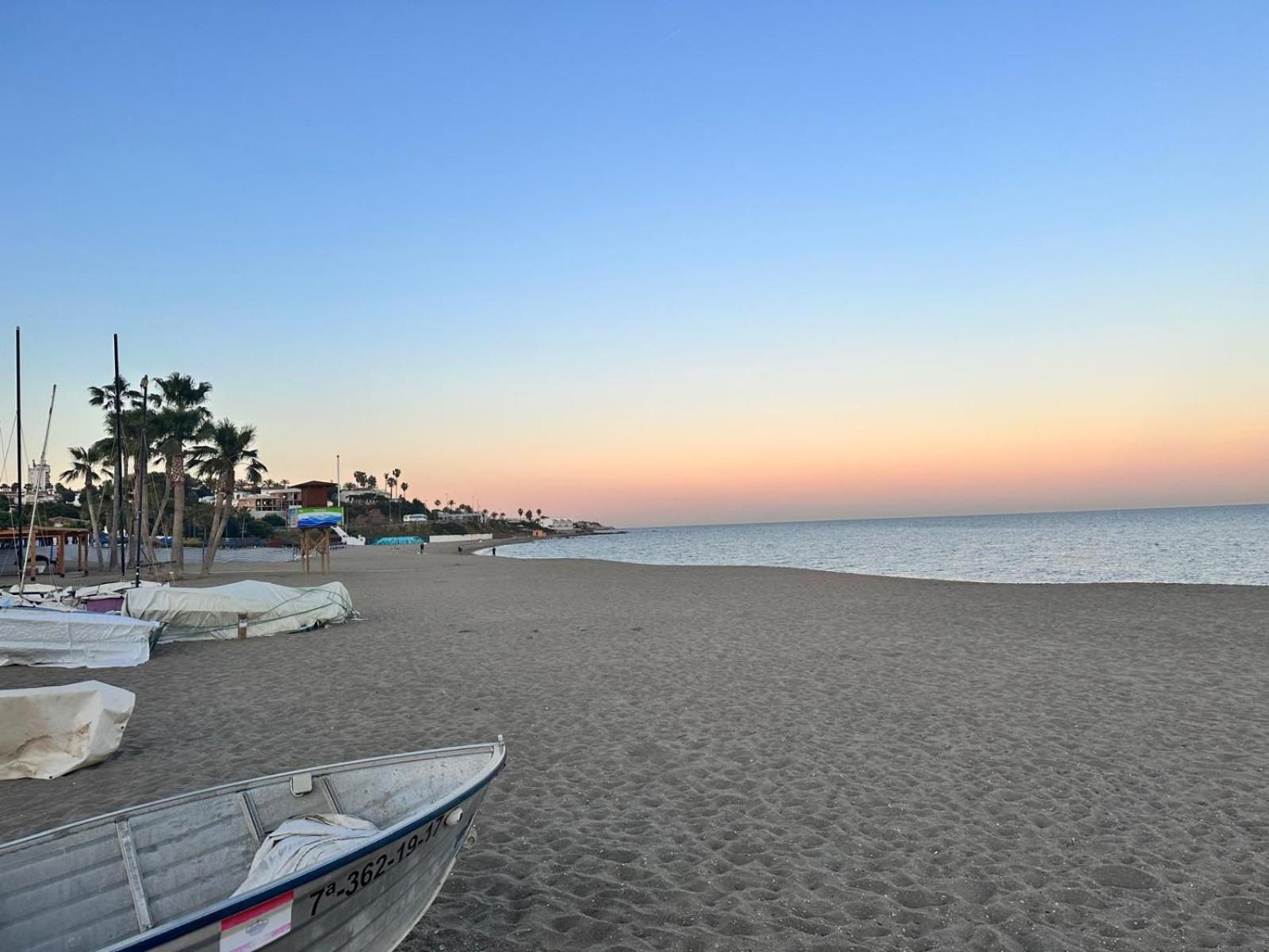 Lets In The Sun - Costa Del Sol * Málaga