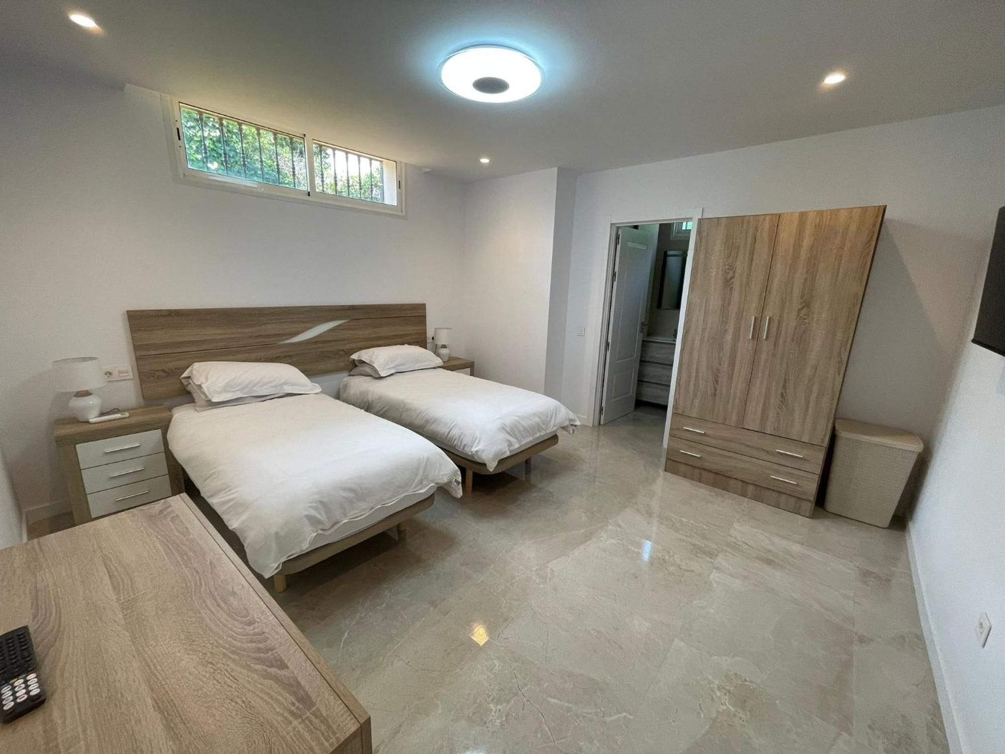 Lets In The Sun - Costa Del Sol Villa *
