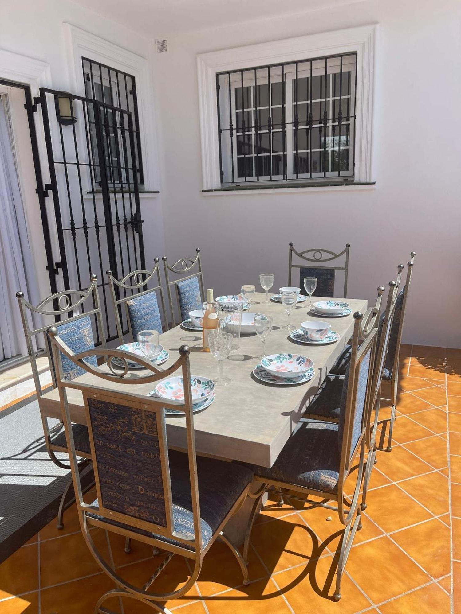 Villa Lets In The Sun - Costa Del Sol *