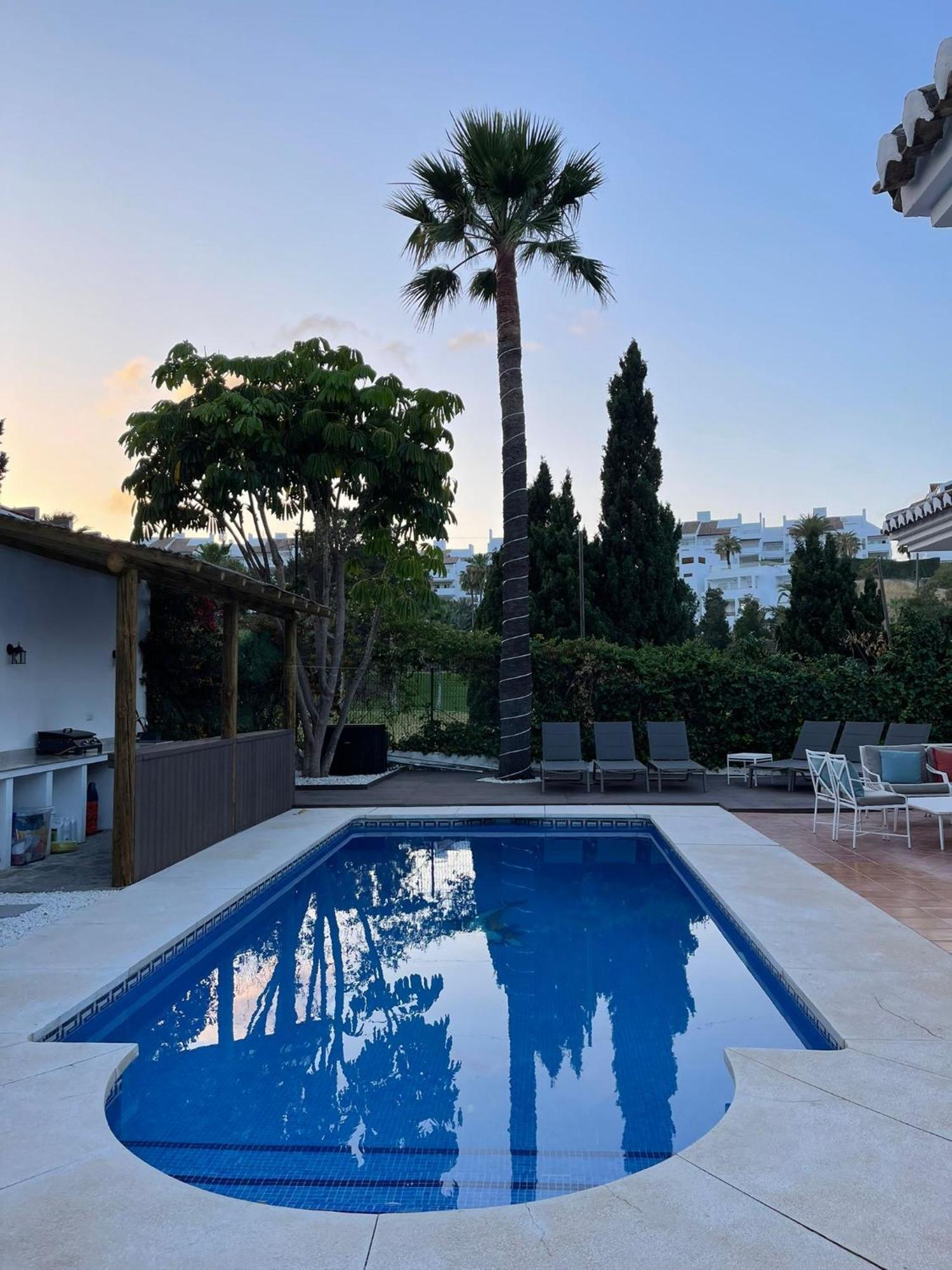 Villa Lets In The Sun - Costa Del Sol Málaga