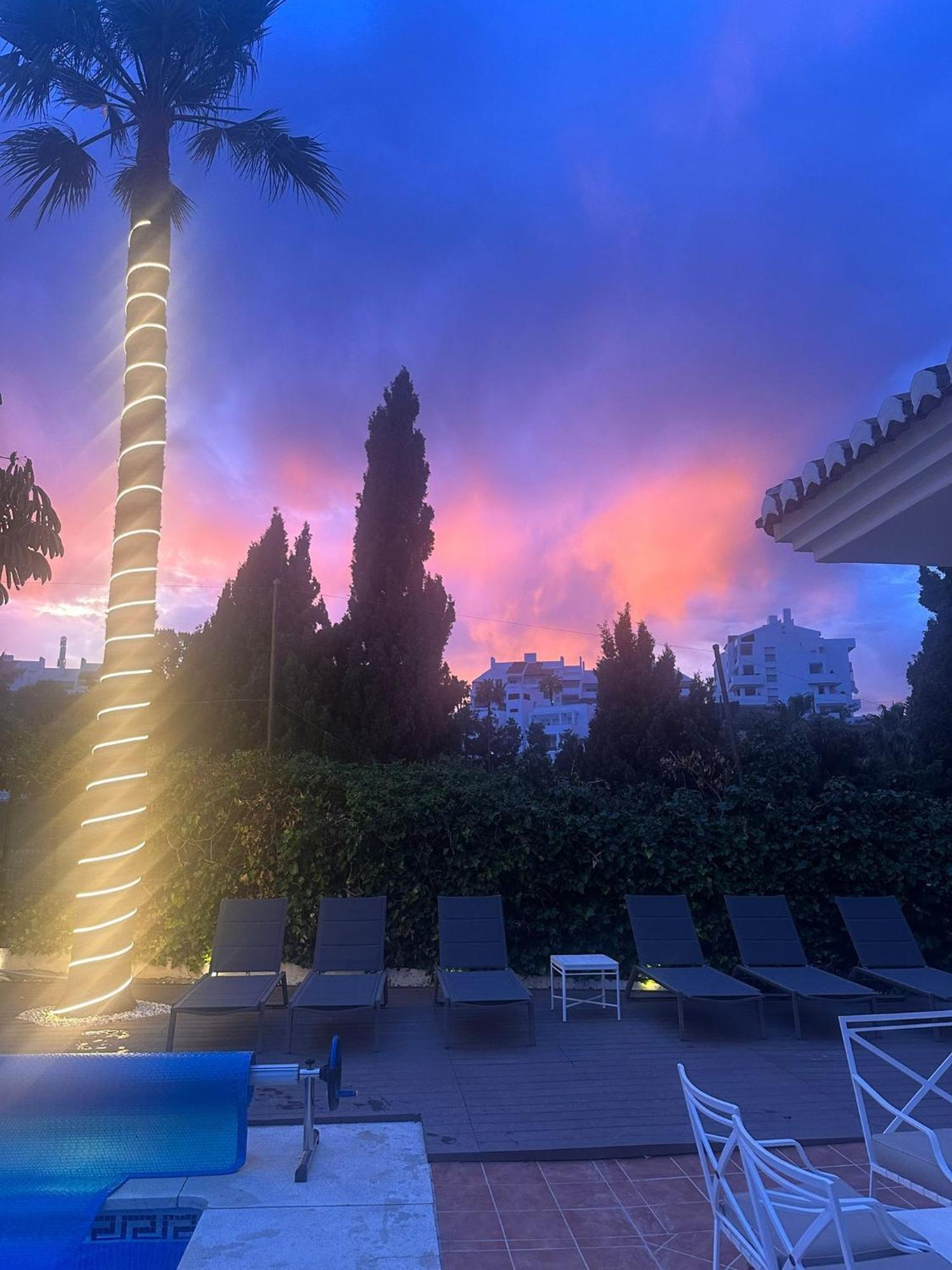 Villa Lets In The Sun - Costa Del Sol